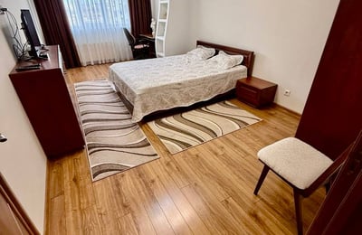 Аренда уютной 1-комнатной квартиры с гостиной, 52 м², центр Кишинёва, Молдова